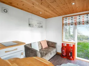 School Lodge - Image 2
