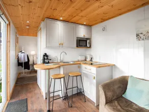 School Lodge - Image 3