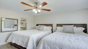 Home Away from Home in the Heart of Phoenix Extended Stay Relocation Insurance - Image 5
