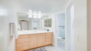 Home Away from Home in the Heart of Phoenix Extended Stay Relocation Insurance - Image 4