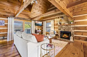 Near Blackberry Farms| Fire Pit | Hot Tub | Pets - Image 4