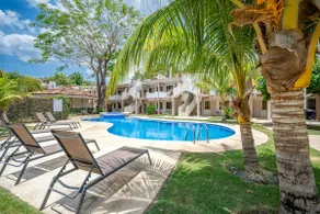 2BR condo near beach w/pool, balcony, & rooftop - Image 2