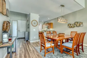 Light-filled townhome with fireplace pools hot tubs gyms golf & tennis - Image 3