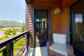 Exquisite 2BR Valleyview Trailhead Lodge 2nd-floo - Image 3