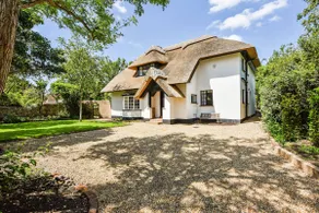 Farthings - large cottage with pool - Image 3
