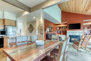 Refined golf course resort home on the fairway with a private hot tub - Image 5
