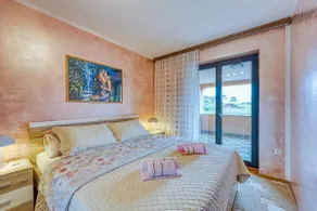 Apartment Cerin with Balcony - Image 2
