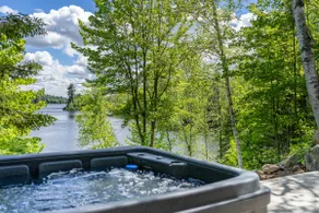 Big Bear | hot tub | bord Lac Thomas - Image 3