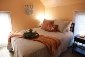 Country Retreat with Scenic Farm Views - Image 4
