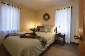 Country Retreat with Scenic Farm Views - Image 5