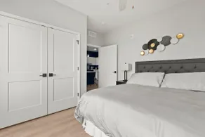 Great River Flats Suite 105 - Image 5