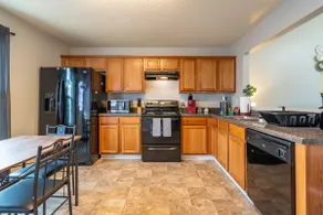 Budget-Friendly 4BR Near Downtown Cartersville - Image 4
