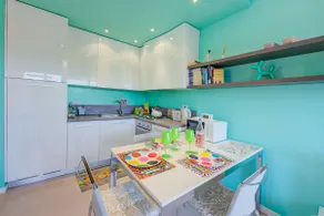 Green Tiffany Apartment: Pool, Tennis, Balcony - Happy Rentals - Image 4
