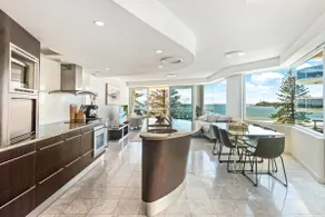 Sirocco 508 by G1 - Two Bedroom Beachfront unit - Image 4