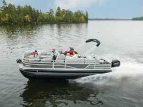 Luxury Lakefront! Hot Tub & Arcades! Sleep 24! - Image 3