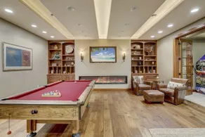 Luxury Lakefront! Hot Tub & Arcades! Sleep 24! - Image 5