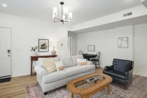 Serene Silverwood – Spacious 2B/2B with Parking - Image 2
