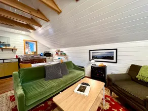 A City Cottage | Downtown - Image 5