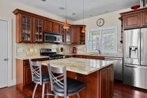 Harbor Ctry-Gorgeous Cape Cod Home- 2 Wooded Acrs - Image 5