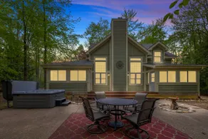 Harbor Ctry-Gorgeous Cape Cod Home- 2 Wooded Acrs - Image 2