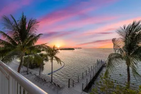 Ocean Front Suite | Beachside Resort - Image 2