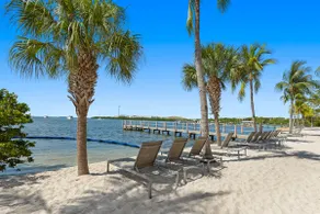 Signature King at Beachside Resort - Image 3