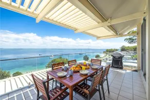 Classic View 2, 2 49 Victoria Pde - panoramic water views, aircon, free Wifi - Image 3