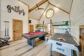 Carson Creek Cabin w/ Hot Tub & Game Loft! - Image 3