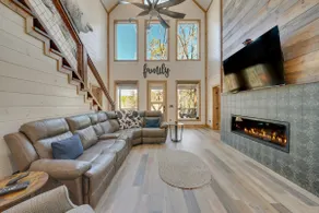 Carson Creek Cabin w/ Hot Tub & Game Loft! - Image 5