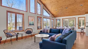 Lakeside 3-BR Berkshires Residence - Image 4