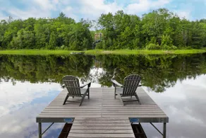 Lakeside 3-BR Berkshires Residence - Image 2