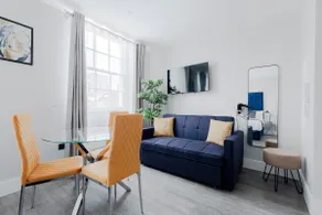 Studio-Spacious-Private Bathroom-City View - Image 4