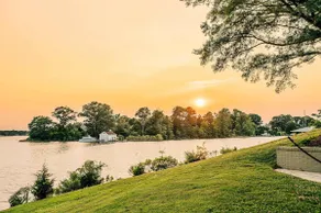 Irvington Waterfront: Pool, Dock & Sunset Views - Image 3