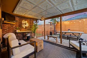The Pool & Gaming Retreat | Hot Tub, Arcade & More - Image 4