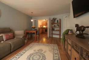 Stream view Apartment - Town centre with Parking - Image 3