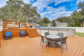 Private Pool & Lake Views: Family Home in Oxford - Image 2