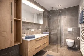 ZILLER DELIGHT - Stylish Apartment with Balcony, AlpenLuxus Collection - Image 4