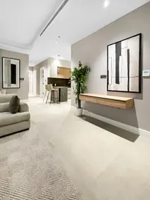 GR-High-End 4-BD Apartment| Prime Location - Image 4