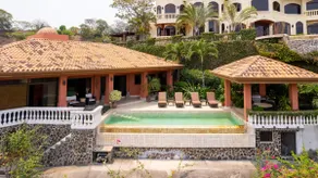 Casa Rosa- Luxury Ocean View 3 Bedroom Home - Image 2