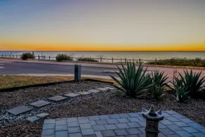 Beachfront 3BR Home with Stunning Ocean Views - Image 2