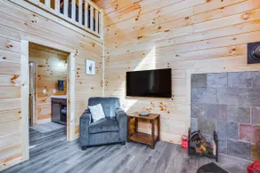 Modern Salineville Cabin on 13 Acres w/ Fire Pit! - Image 4