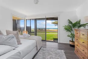 Blue Sea - Beachfront Escape - Image 5