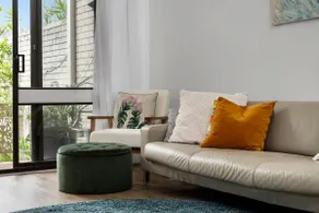 Light filled Villa Moments to the Beach - Image 5