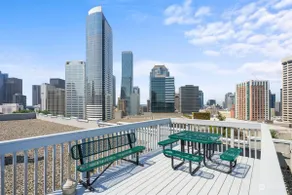 2BR Designer Condo, Free Parking, Convention Ctr - Image 4