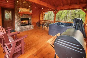Kalli's Luxury Retreat- Unique Couple's Cabin - Image 2