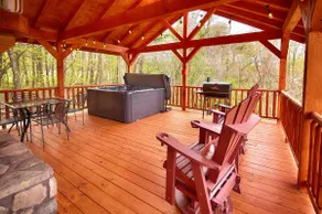 Kalli's Luxury Retreat- Unique Couple's Cabin - Image 4