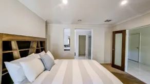 Modern Spacious Entire Home Wagga - Image 2