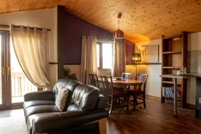 Harvest 13 Lodge - Yellowtop Country Park - Hot Tub - Yorkshire - Image 4