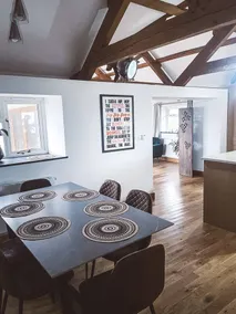 The Retreat Cornwall holiday home with wood fired hot tub - Image 3