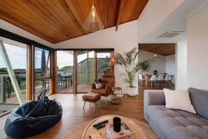 TJ's Tree House with Ocean Views - Image 4